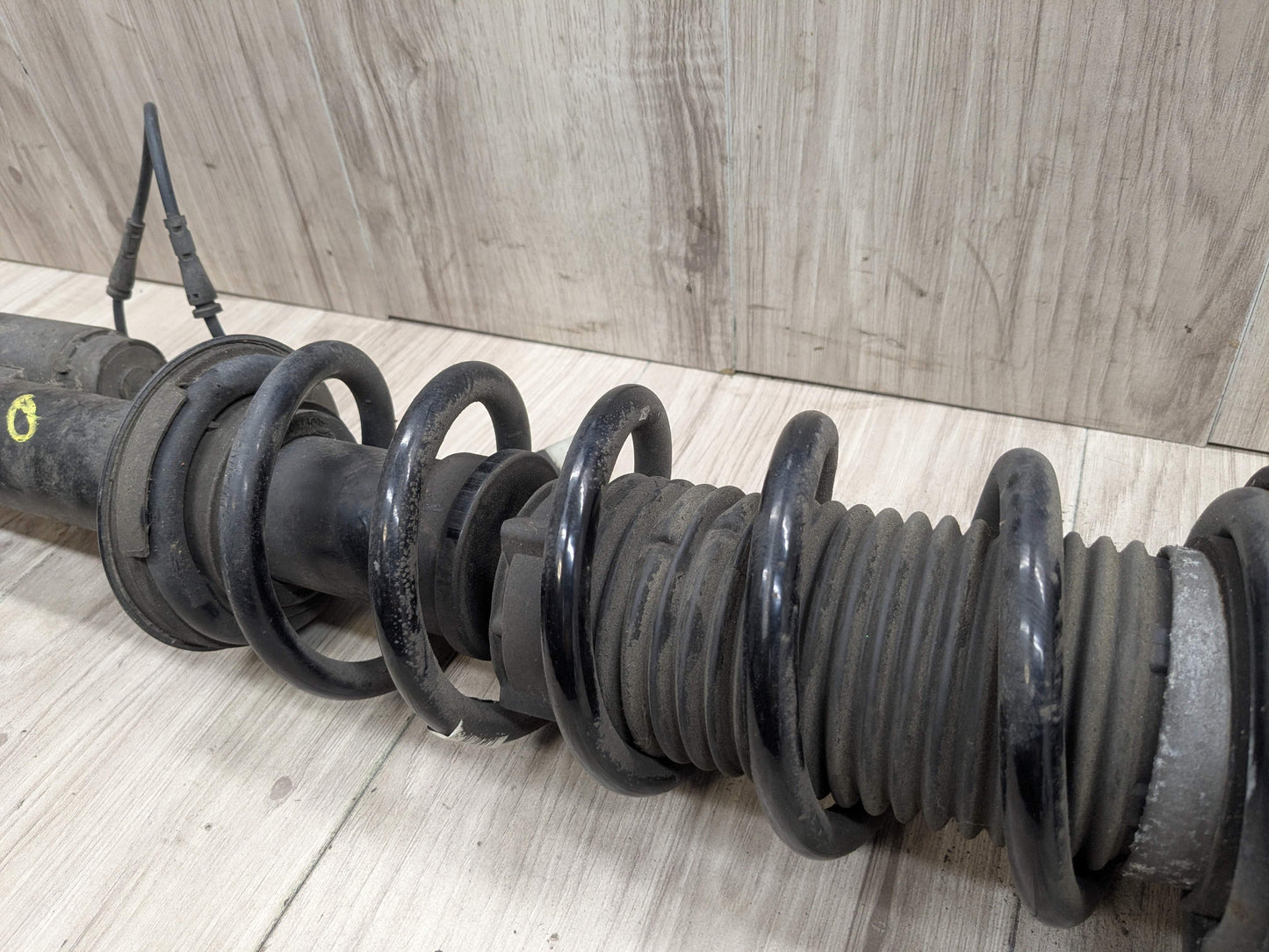 17-23 OEM BMW G30 M550 Rear Right Passenger Side Spring Strut Shock Absorber VDC