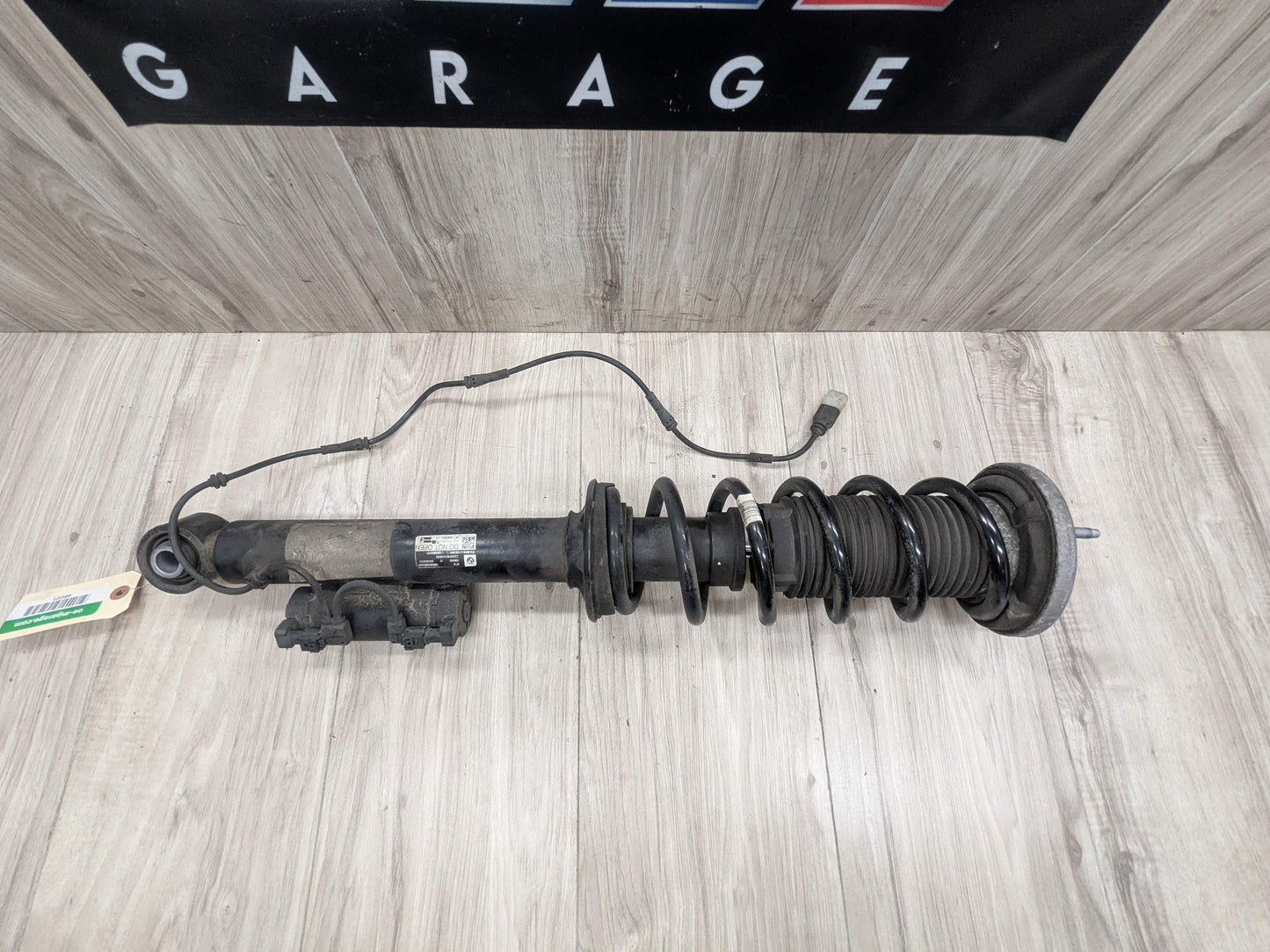 17-23 OEM BMW G30 M550 Rear Right Passenger Side Spring Strut Shock Absorber VDC