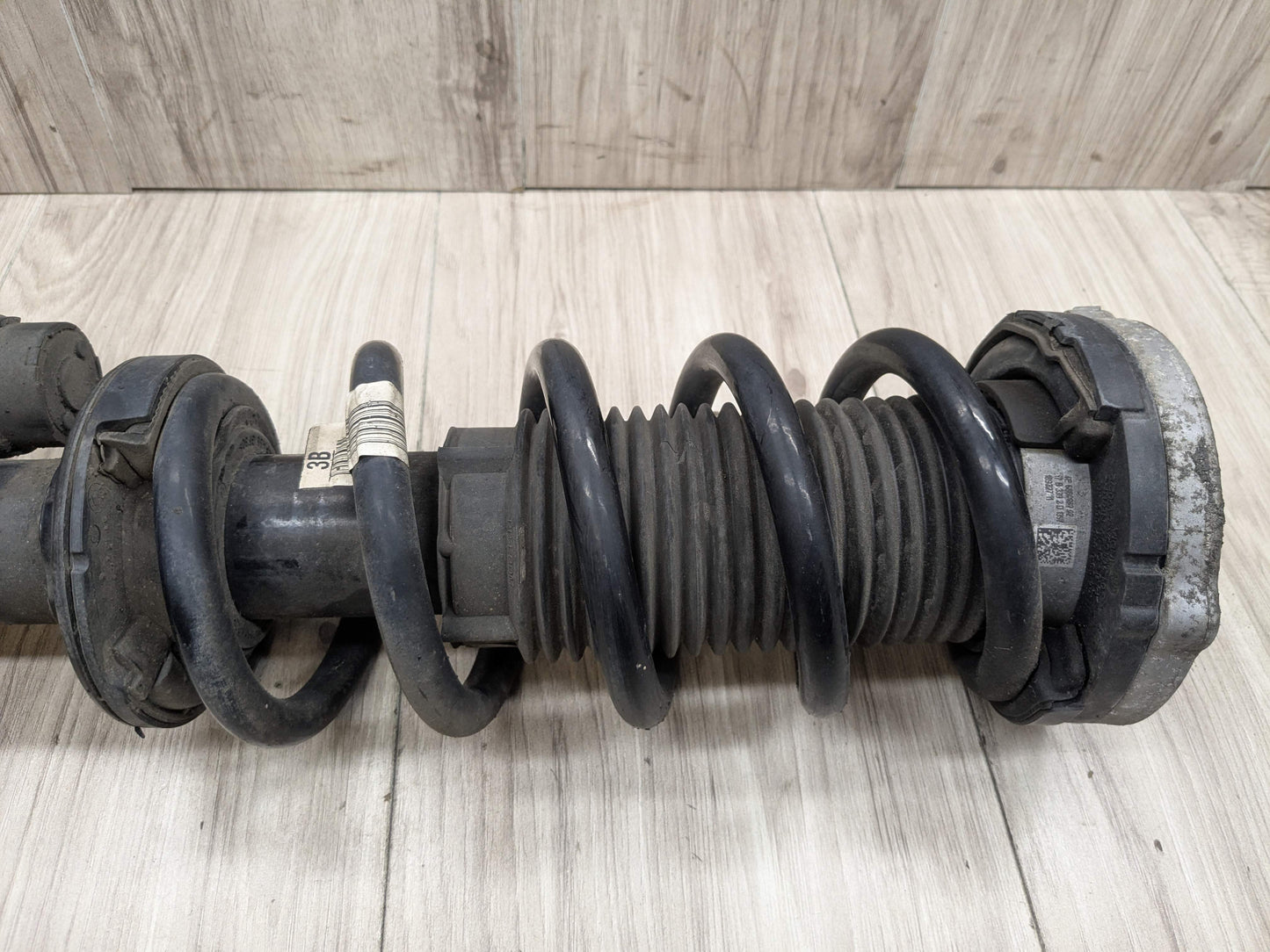 17-23 OEM BMW G30 M550iX Front Left Driver Spring Strut Shock Absorber VDC