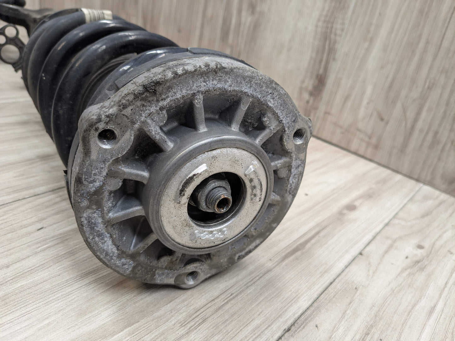 17-23 OEM BMW G30 M550iX Front Left Driver Spring Strut Shock Absorber VDC