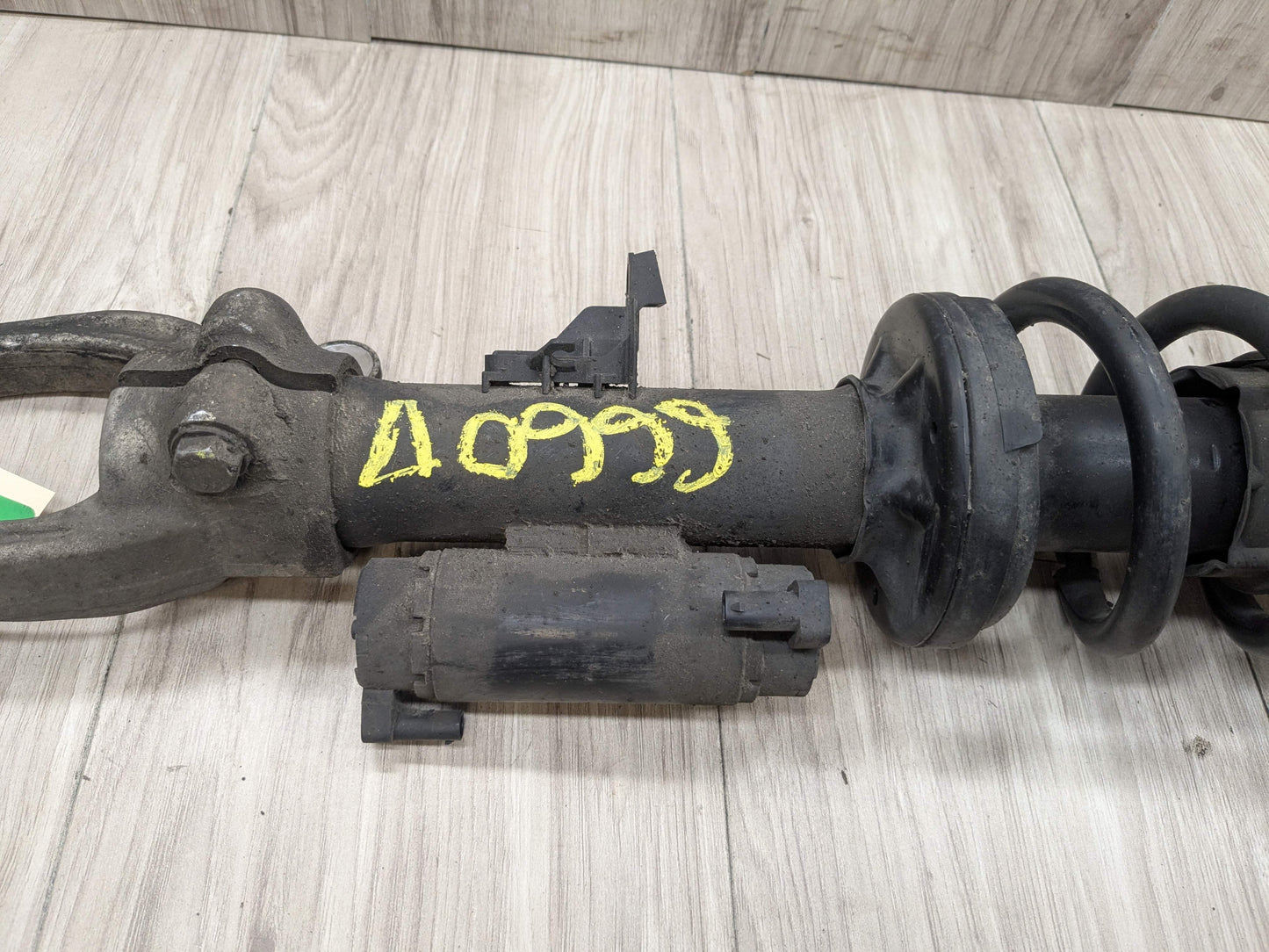 17-23 OEM BMW G30 M550iX Front Left Driver Spring Strut Shock Absorber VDC