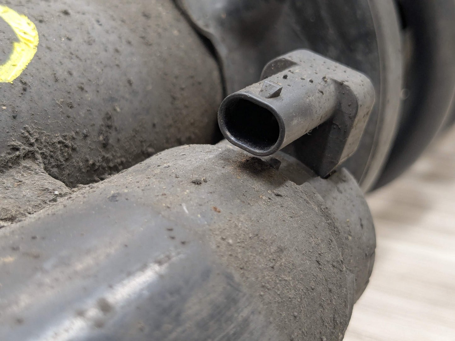 17-23 OEM BMW G30 M550iX Front Left Driver Spring Strut Shock Absorber VDC