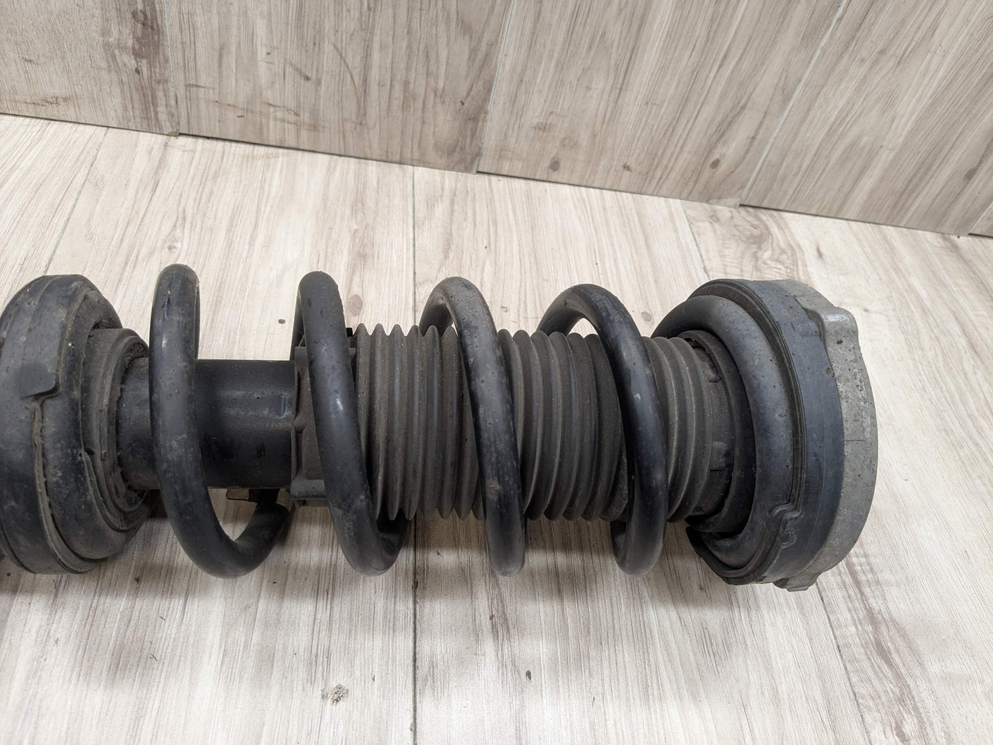 17-23 OEM BMW G30 M550iX Front Left Driver Spring Strut Shock Absorber VDC