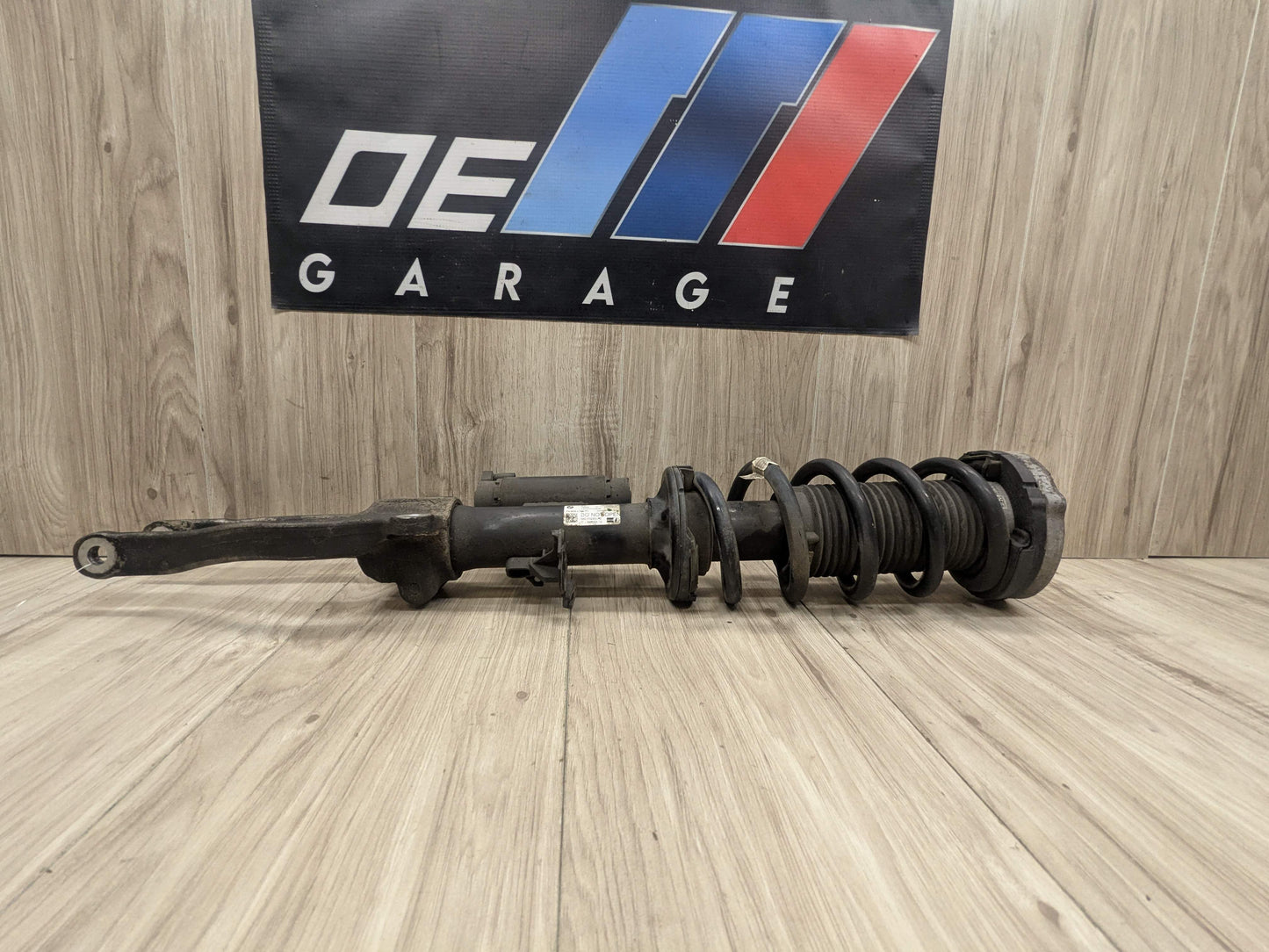 17-23 OEM BMW G30 M550iX Front Left Driver Spring Strut Shock Absorber VDC