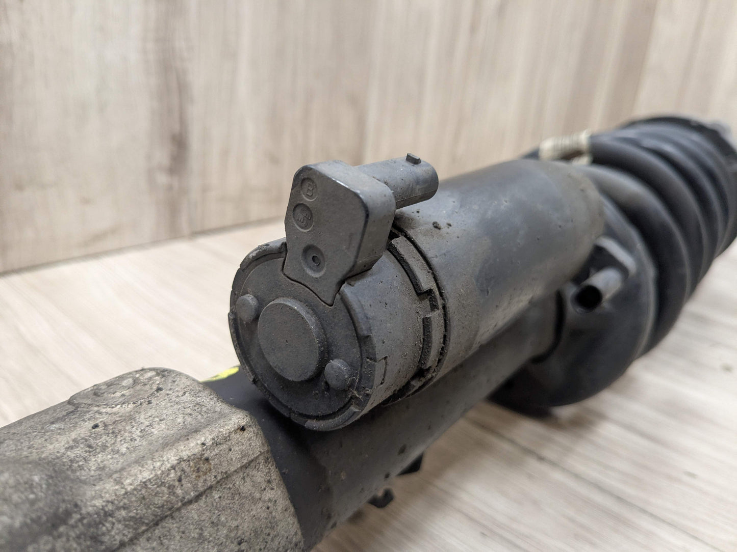 17-23 OEM BMW G30 M550iX Front Right Passenger Spring Strut Shock Absorber VDC