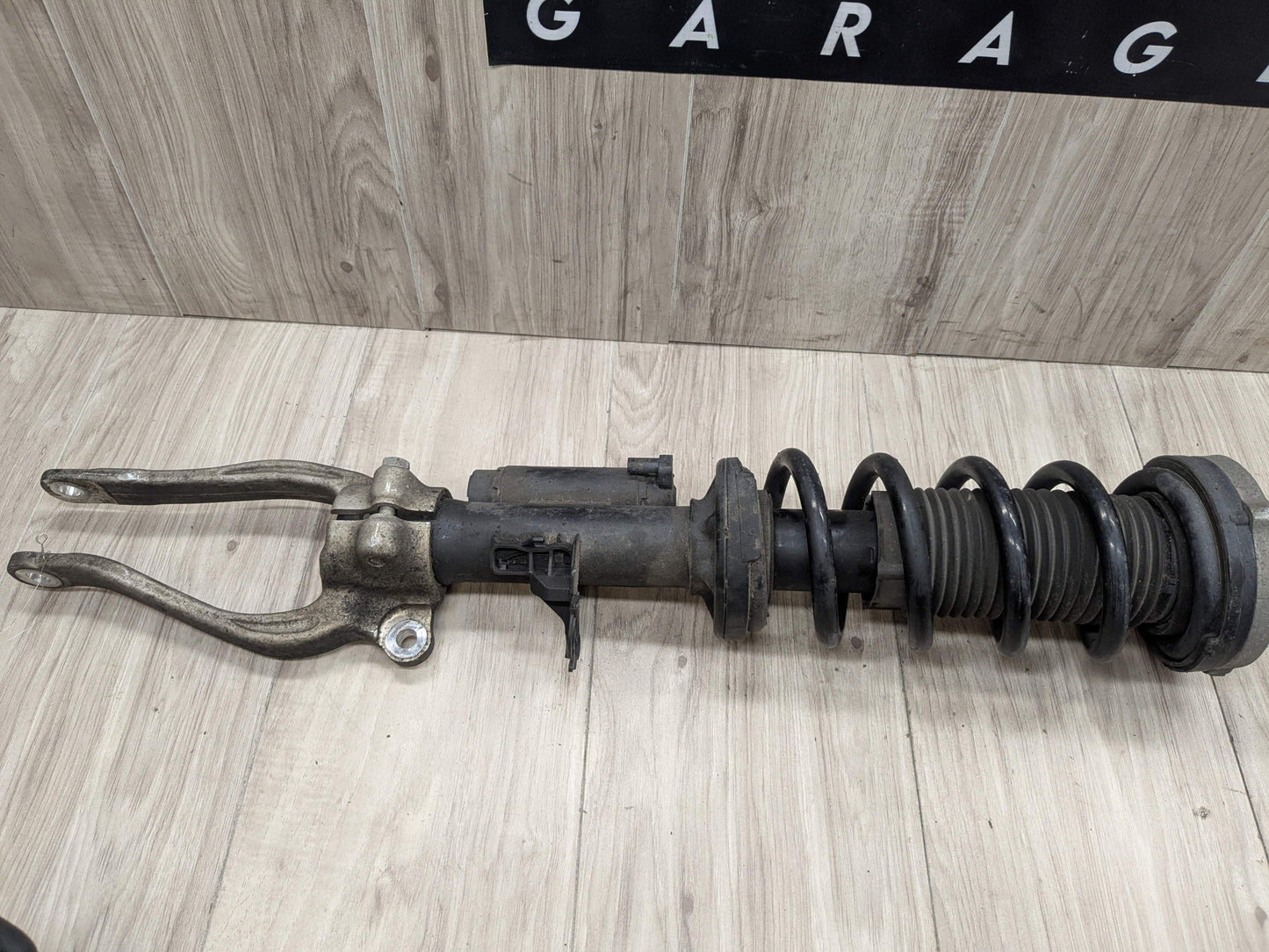 17-23 OEM BMW G30 M550iX Front Right Passenger Spring Strut Shock Absorber VDC