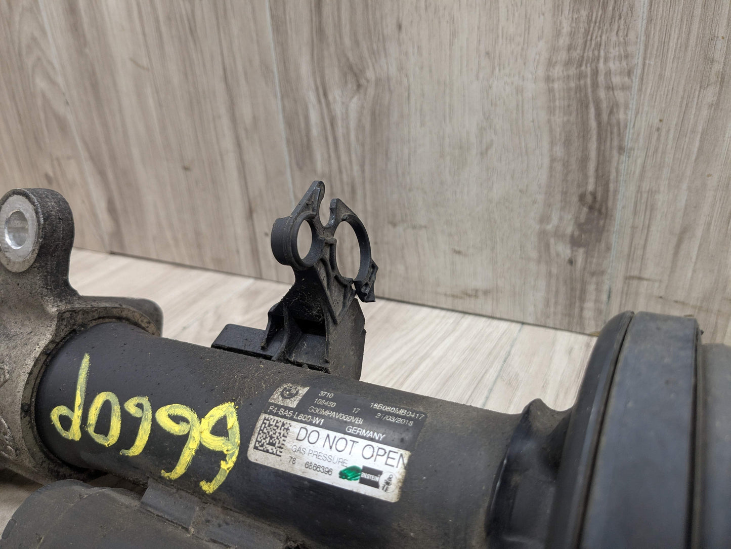 17-23 OEM BMW G30 M550iX Front Right Passenger Spring Strut Shock Absorber VDC