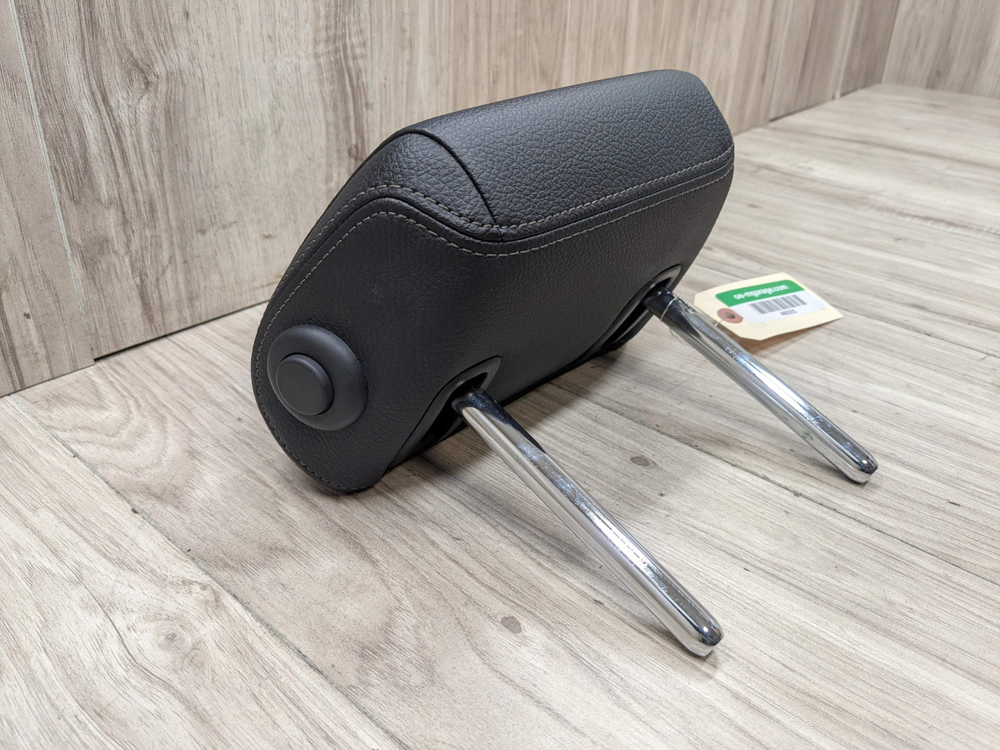 17-23 OEM BMW G30 530 540 M550 Rear Center Headrest Head Rest Black