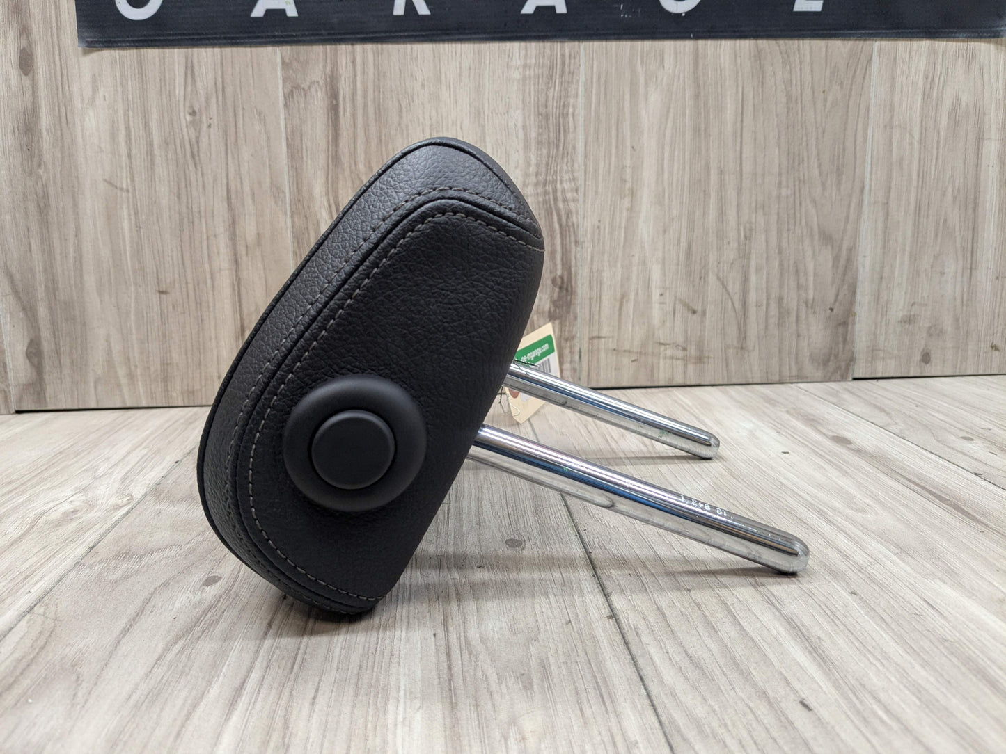 17-23 OEM BMW G30 530 540 M550 Rear Center Headrest Head Rest Black