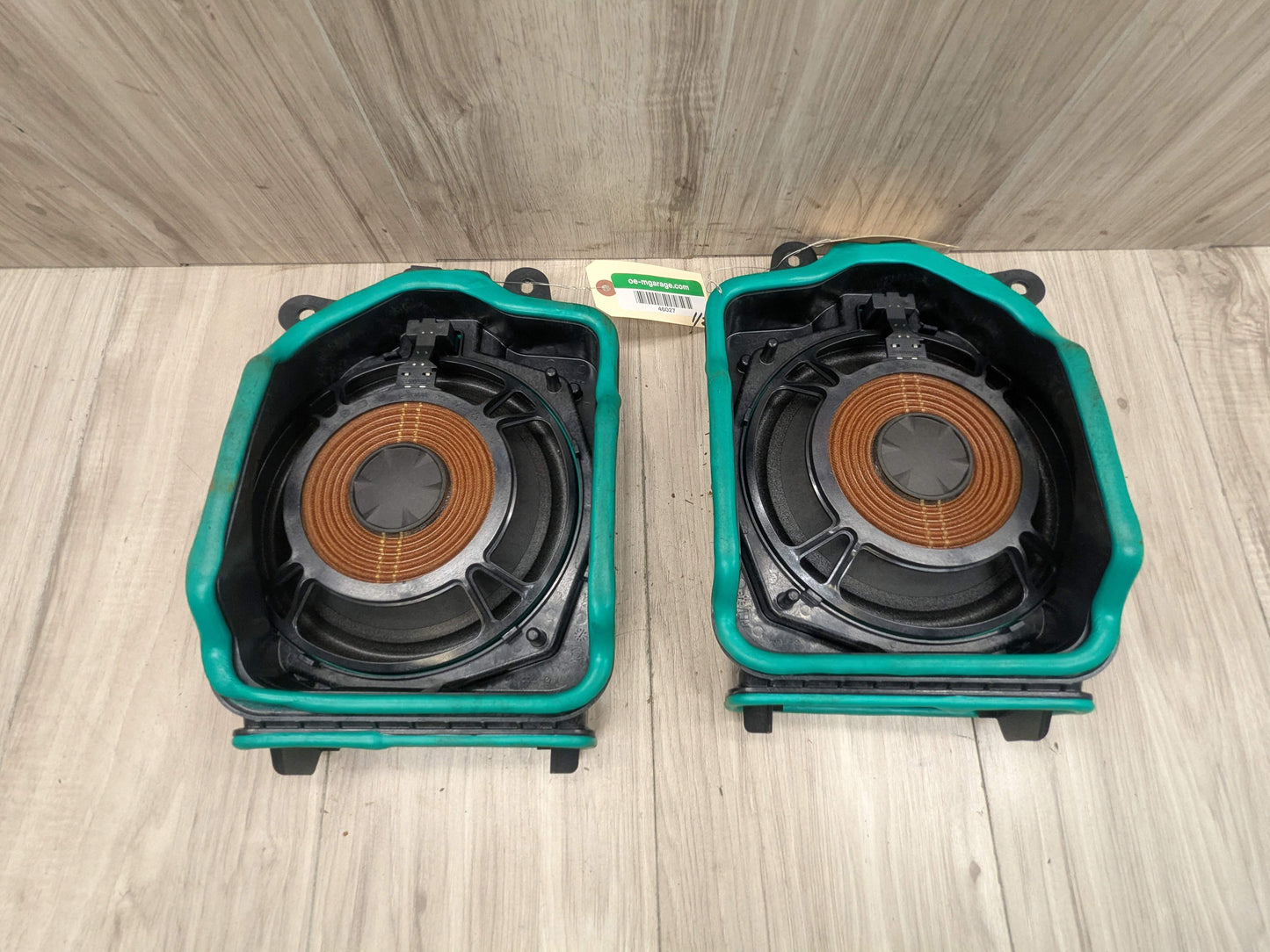 16-19 OEM BMW G30 G12 F90 Front Left Subwoofer Audio Speaker Harman Kardon SET