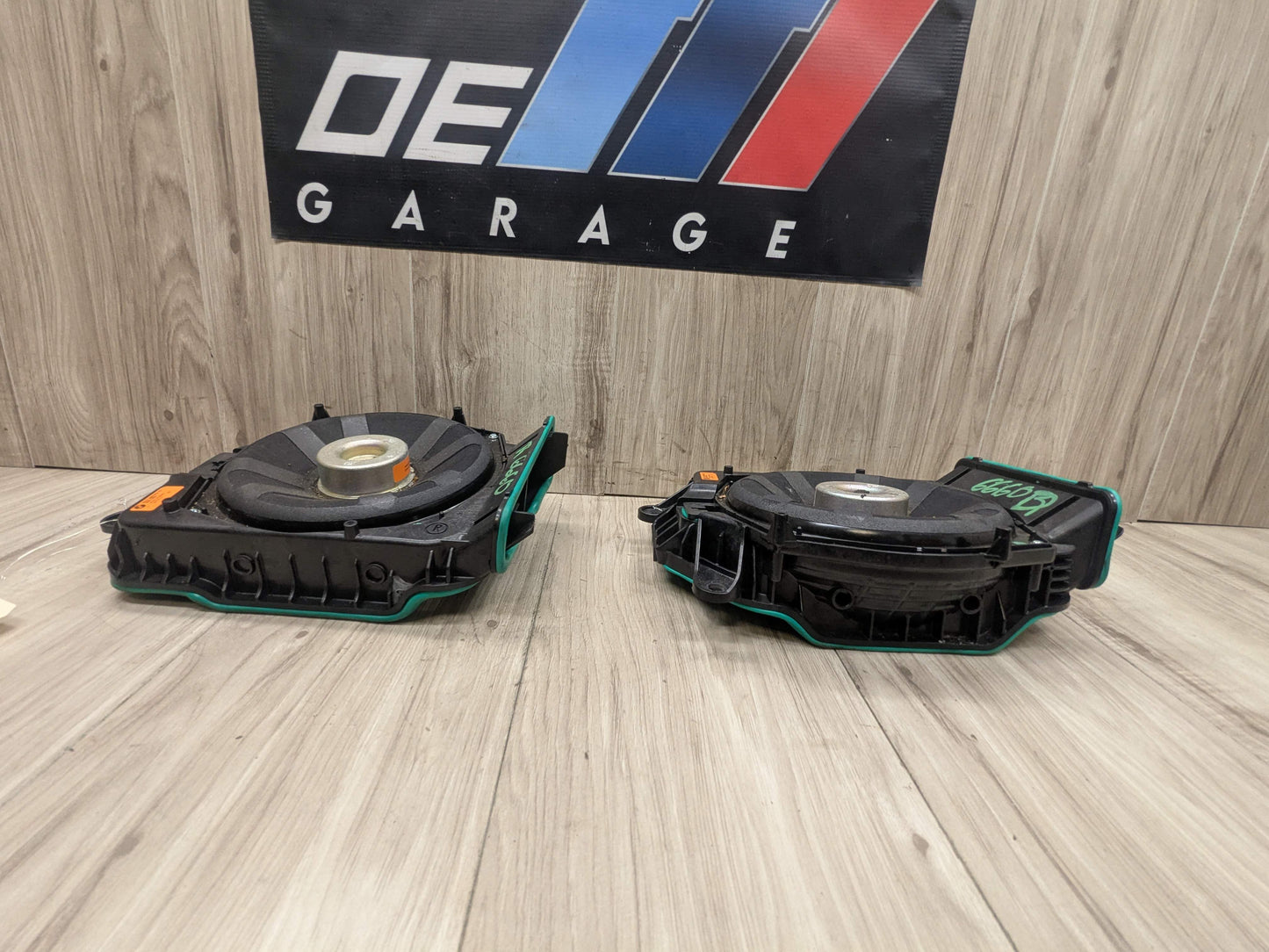 16-19 OEM BMW G30 G12 F90 Front Left Subwoofer Audio Speaker Harman Kardon SET