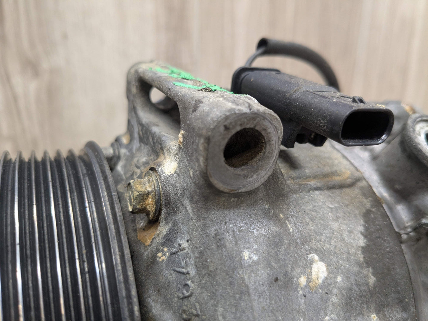 OEM BMW F90 F93 G05 G07 G12 G16 G30 AC Compressor Clutch Pump W/ Pulley N63 S63