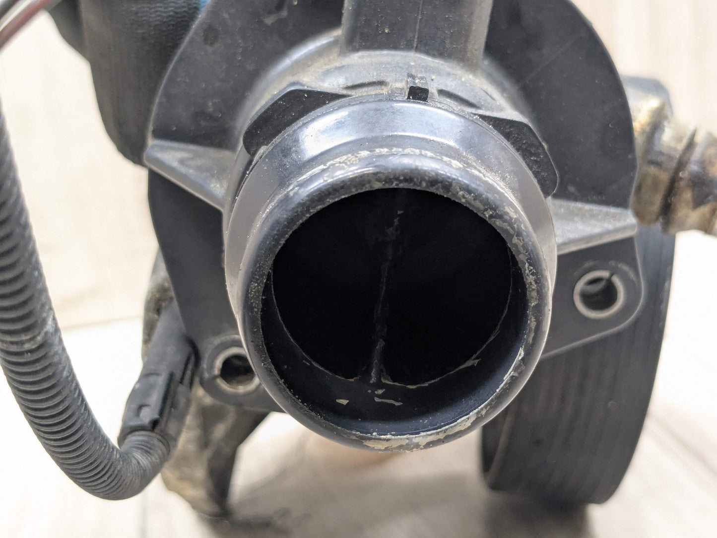 16-19 OEM BMW G12 G30 550 750 Engine N63 Water Pump Cooling Mechanical