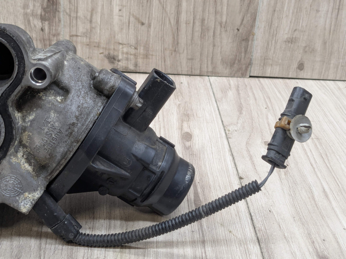 16-19 OEM BMW G12 G30 550 750 Engine N63 Water Pump Cooling Mechanical