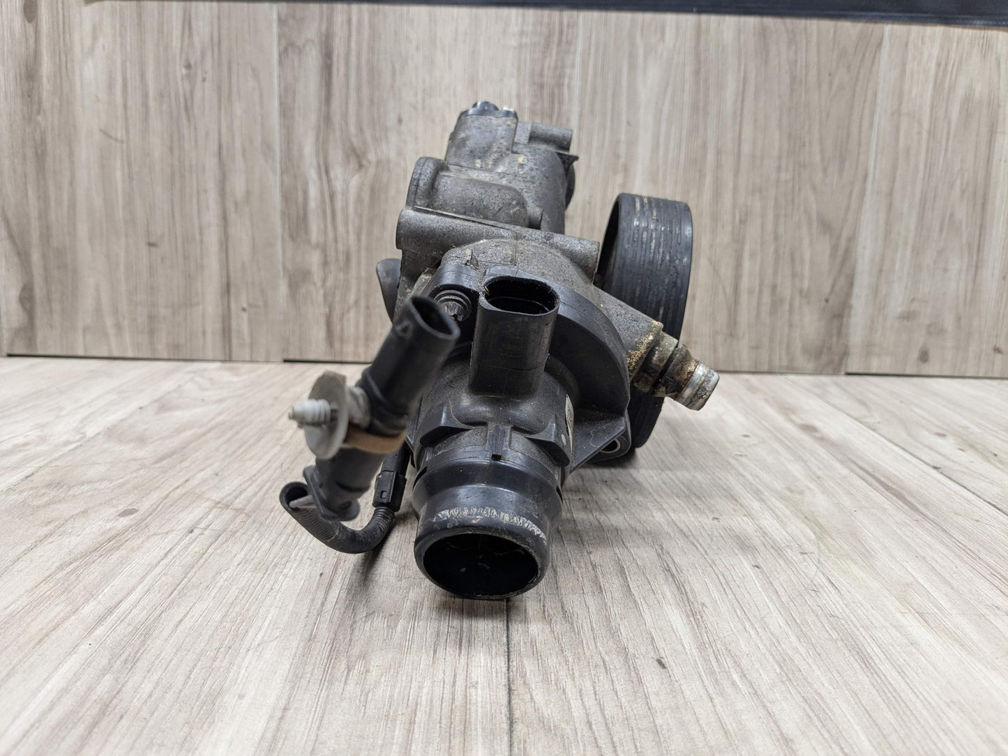 16-19 OEM BMW G12 G30 550 750 Engine N63 Water Pump Cooling Mechanical