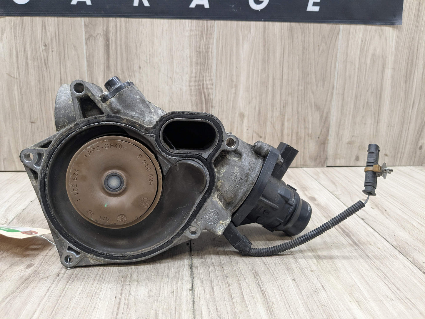 16-19 OEM BMW G12 G30 550 750 Engine N63 Water Pump Cooling Mechanical