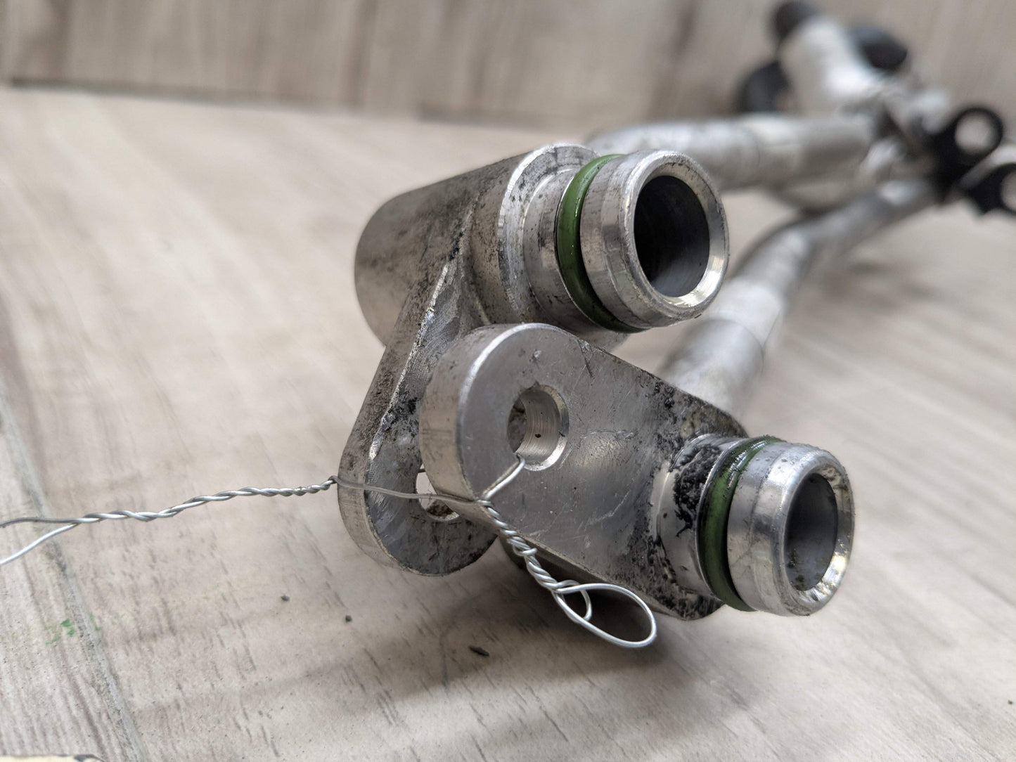 16-19 OEM BMW F90 M5 G12 750 G30 M550 Transmission Oil Cooler Line Inlet Outlet