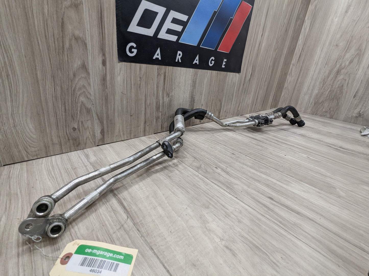 16-19 OEM BMW F90 M5 G12 750 G30 M550 Transmission Oil Cooler Line Inlet Outlet