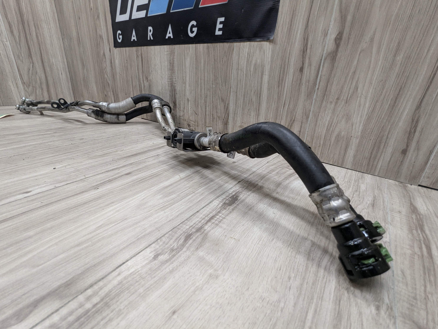 16-19 OEM BMW F90 M5 G12 750 G30 M550 Transmission Oil Cooler Line Inlet Outlet