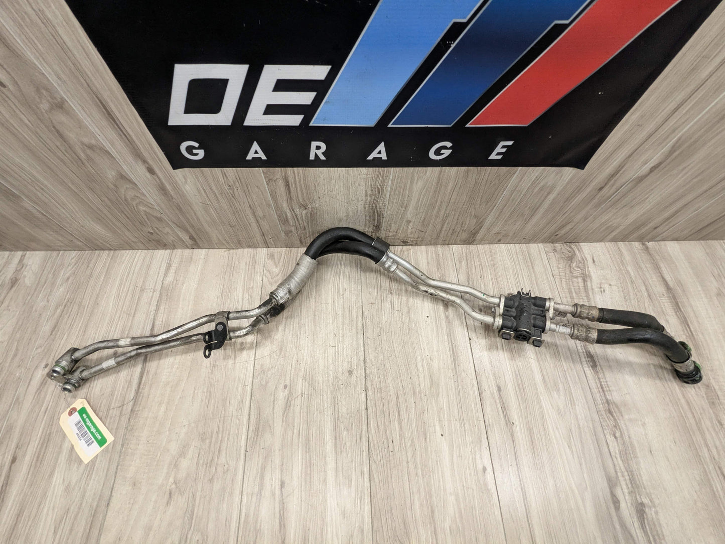 16-19 OEM BMW F90 M5 G12 750 G30 M550 Transmission Oil Cooler Line Inlet Outlet