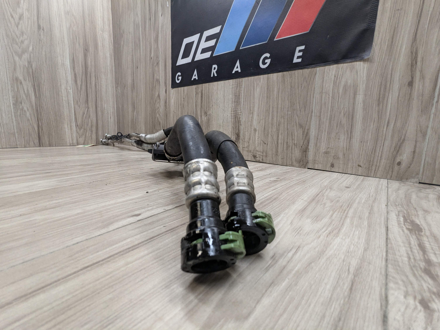 16-19 OEM BMW F90 M5 G12 750 G30 M550 Transmission Oil Cooler Line Inlet Outlet