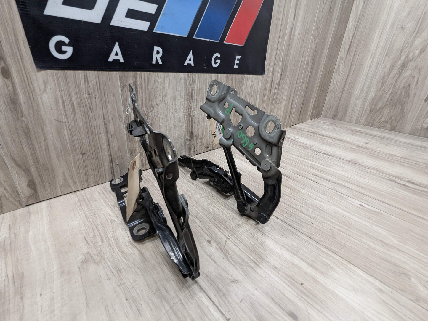 OEM BMW F90 F93 G12 G14 G15 G16 G30 M5 M8 Hood Bonnet Left Right Hood Hinges SET