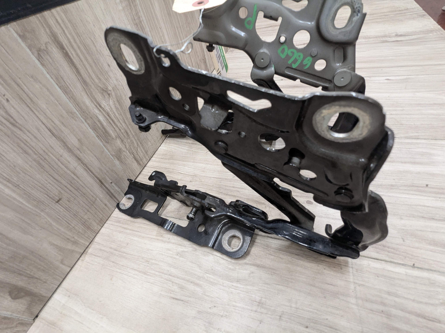 OEM BMW F90 F93 G12 G14 G15 G16 G30 M5 M8 Hood Bonnet Left Right Hood Hinges SET