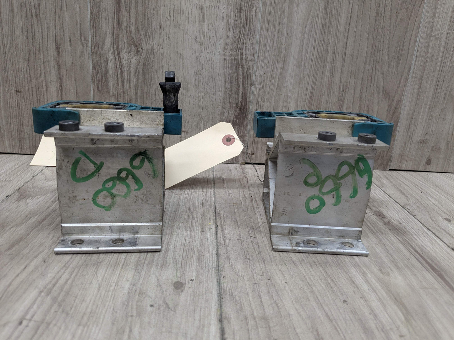 OEM BMW F90 F93 G11 G12 G16 G30 M5 Radiator Mount Support Bracket Left Right SET