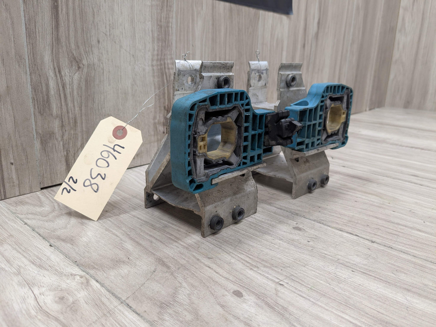 OEM BMW F90 F93 G11 G12 G16 G30 M5 Radiator Mount Support Bracket Left Right SET