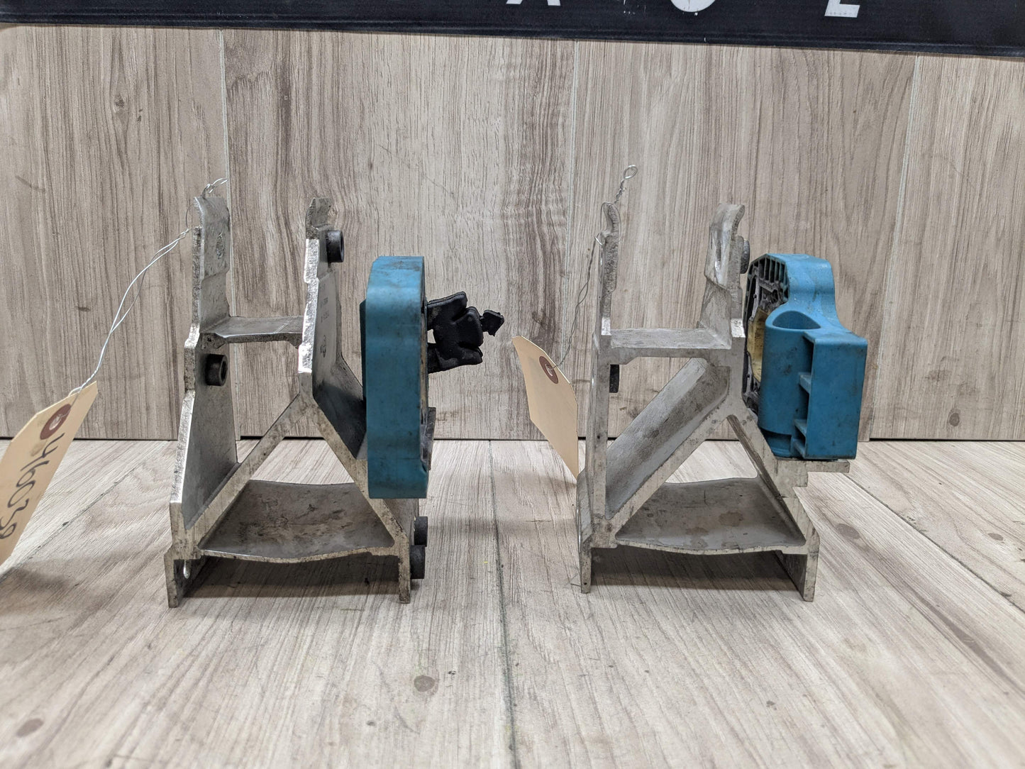 OEM BMW F90 F93 G11 G12 G16 G30 M5 Radiator Mount Support Bracket Left Right SET