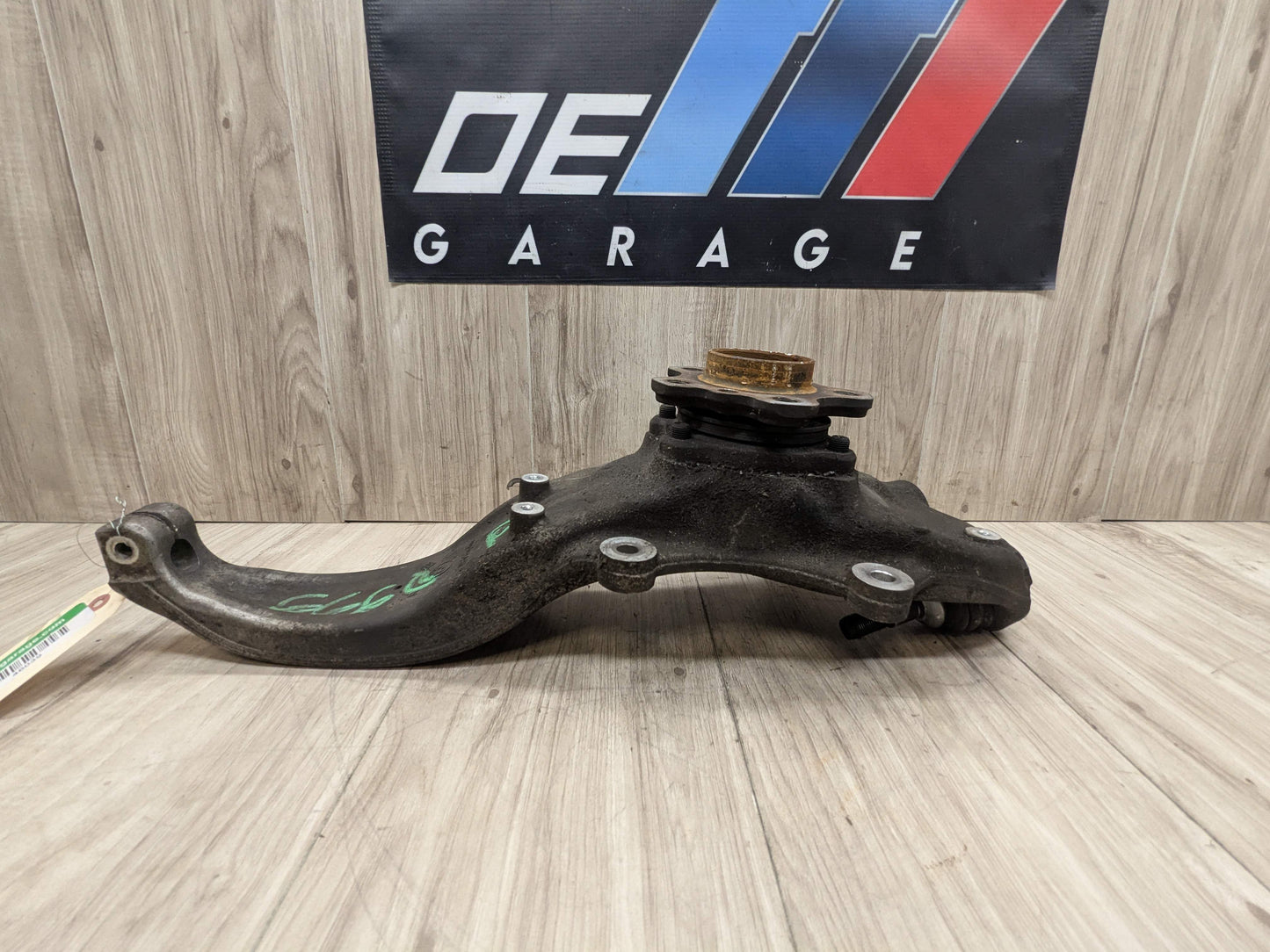 OEM BMW G30 530 540 M550 AWD Front Right Passenger Hub Spindle Knuckle Bearing