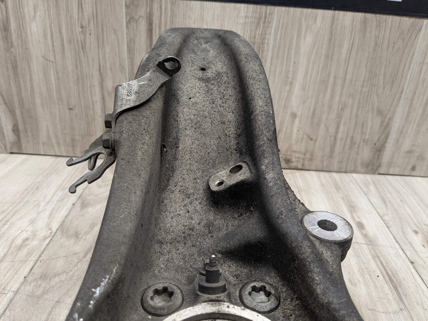 OEM BMW G30 530 540 M550 AWD Front Right Passenger Hub Spindle Knuckle Bearing