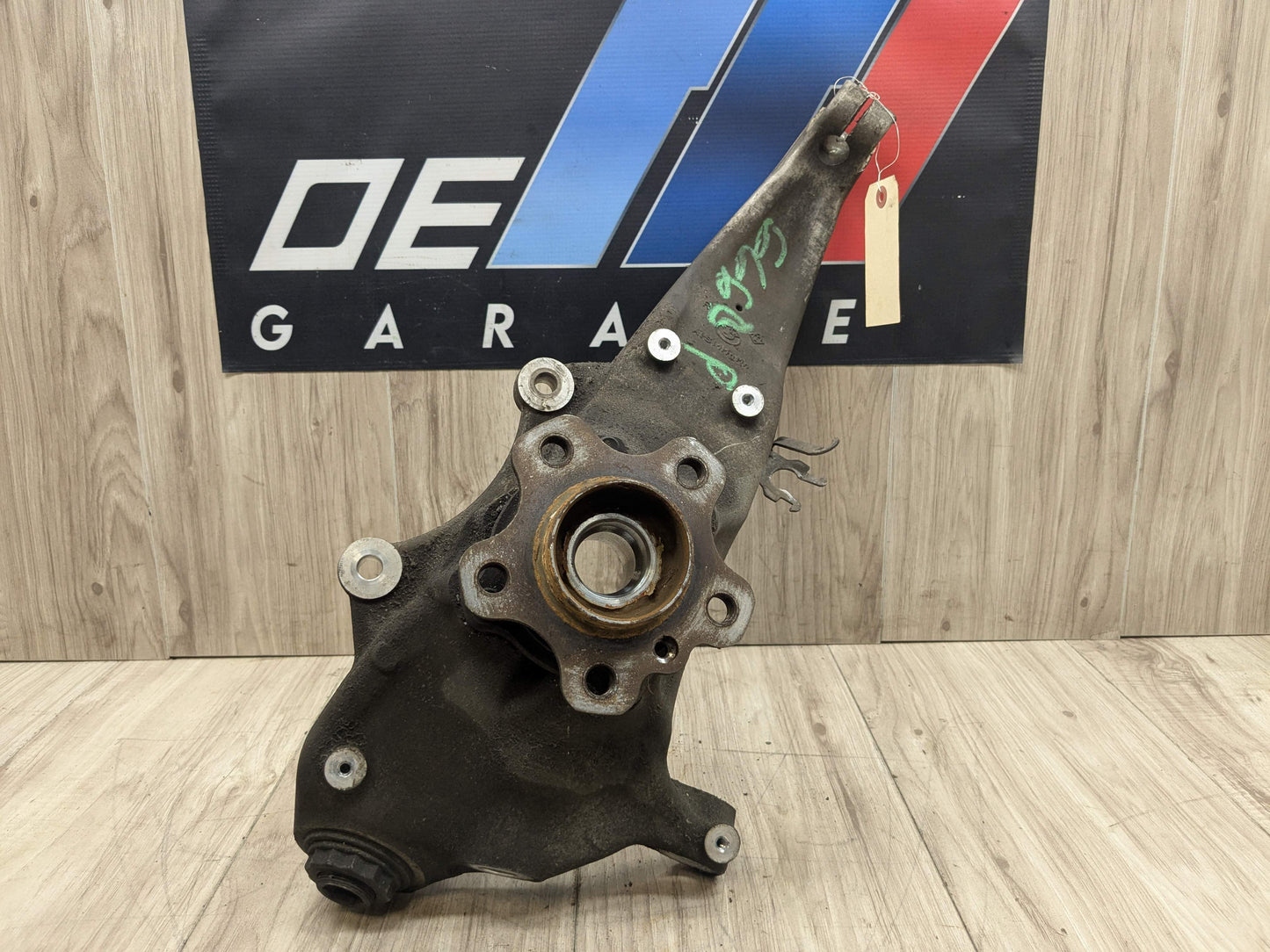 OEM BMW G30 530 540 M550 AWD Front Right Passenger Hub Spindle Knuckle Bearing