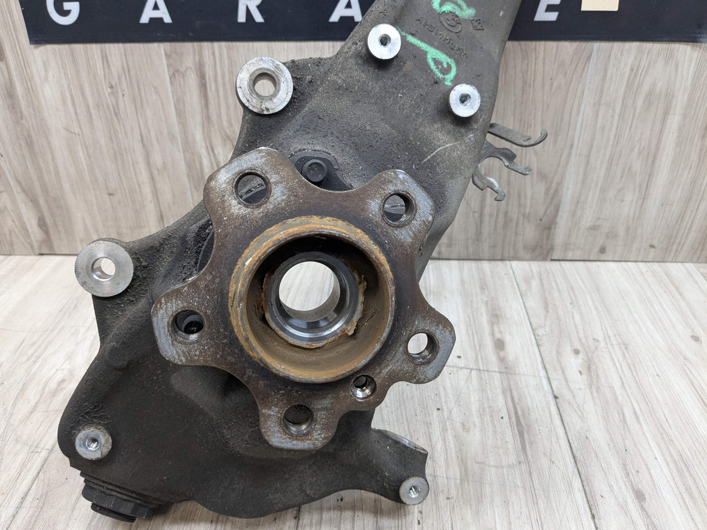 OEM BMW G30 530 540 M550 AWD Front Right Passenger Hub Spindle Knuckle Bearing