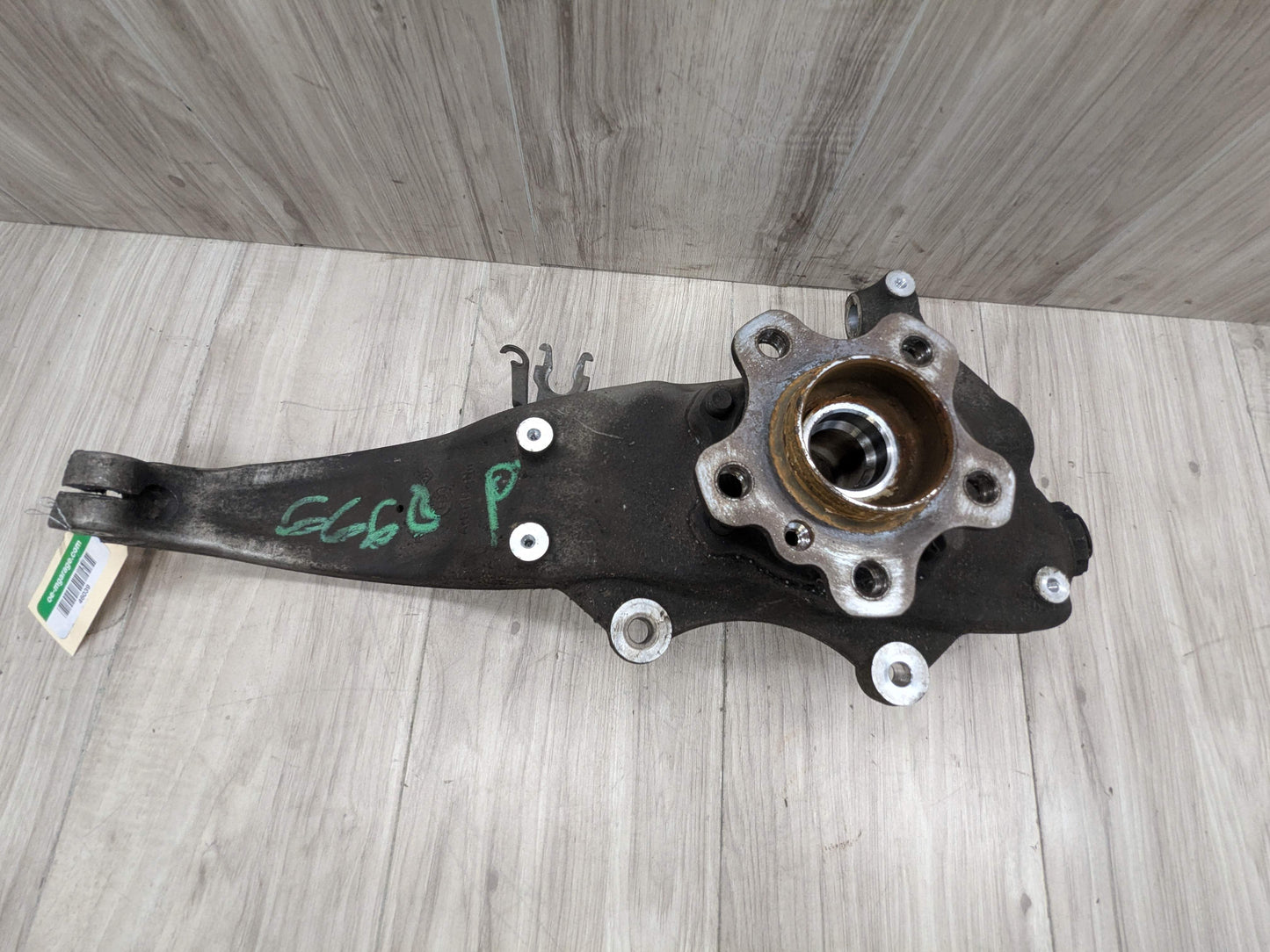 OEM BMW G30 530 540 M550 AWD Front Right Passenger Hub Spindle Knuckle Bearing