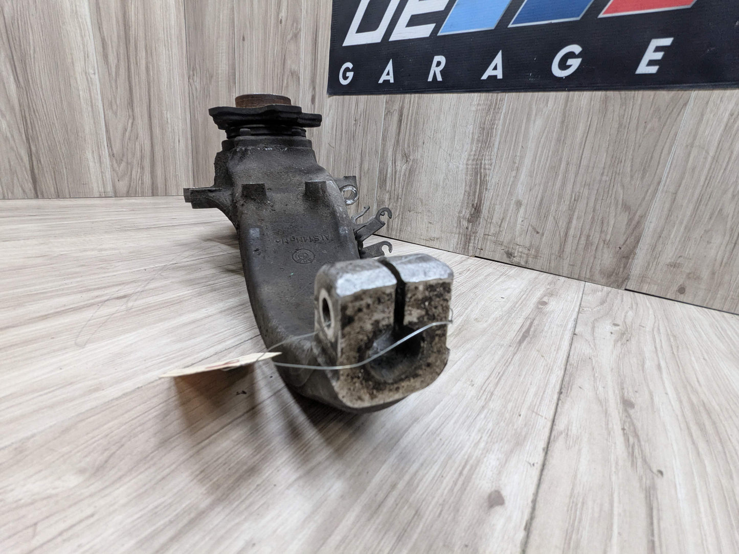 OEM BMW G30 530 540 M550 AWD Front Left Driver Hub Spindle Knuckle Wheel Bearing