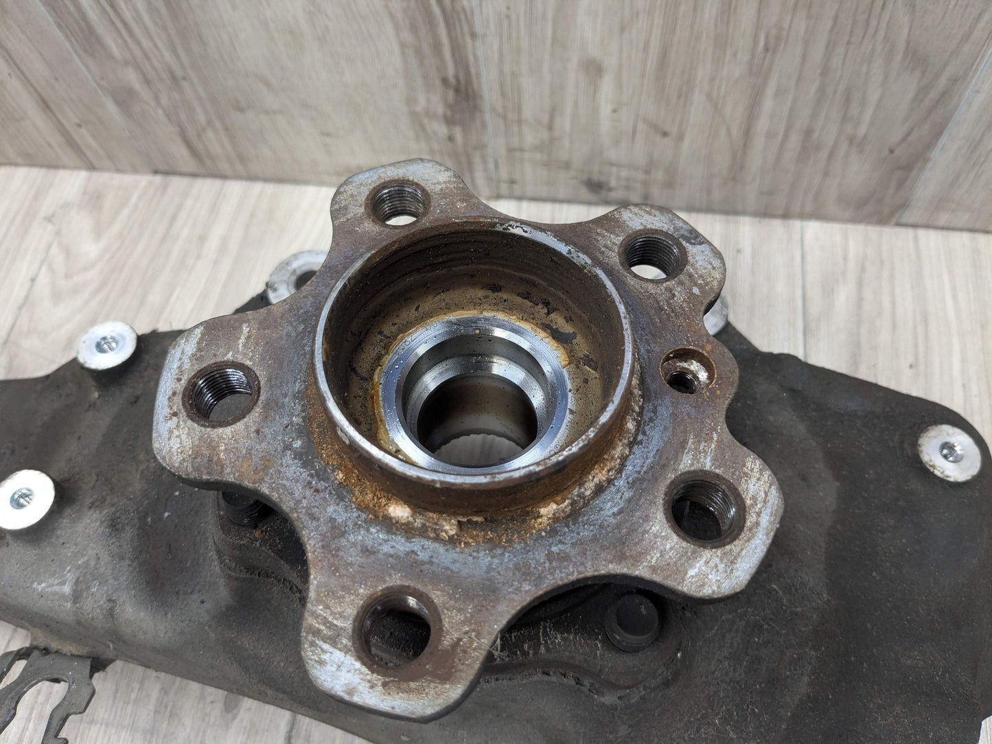 OEM BMW G30 530 540 M550 AWD Front Left Driver Hub Spindle Knuckle Wheel Bearing