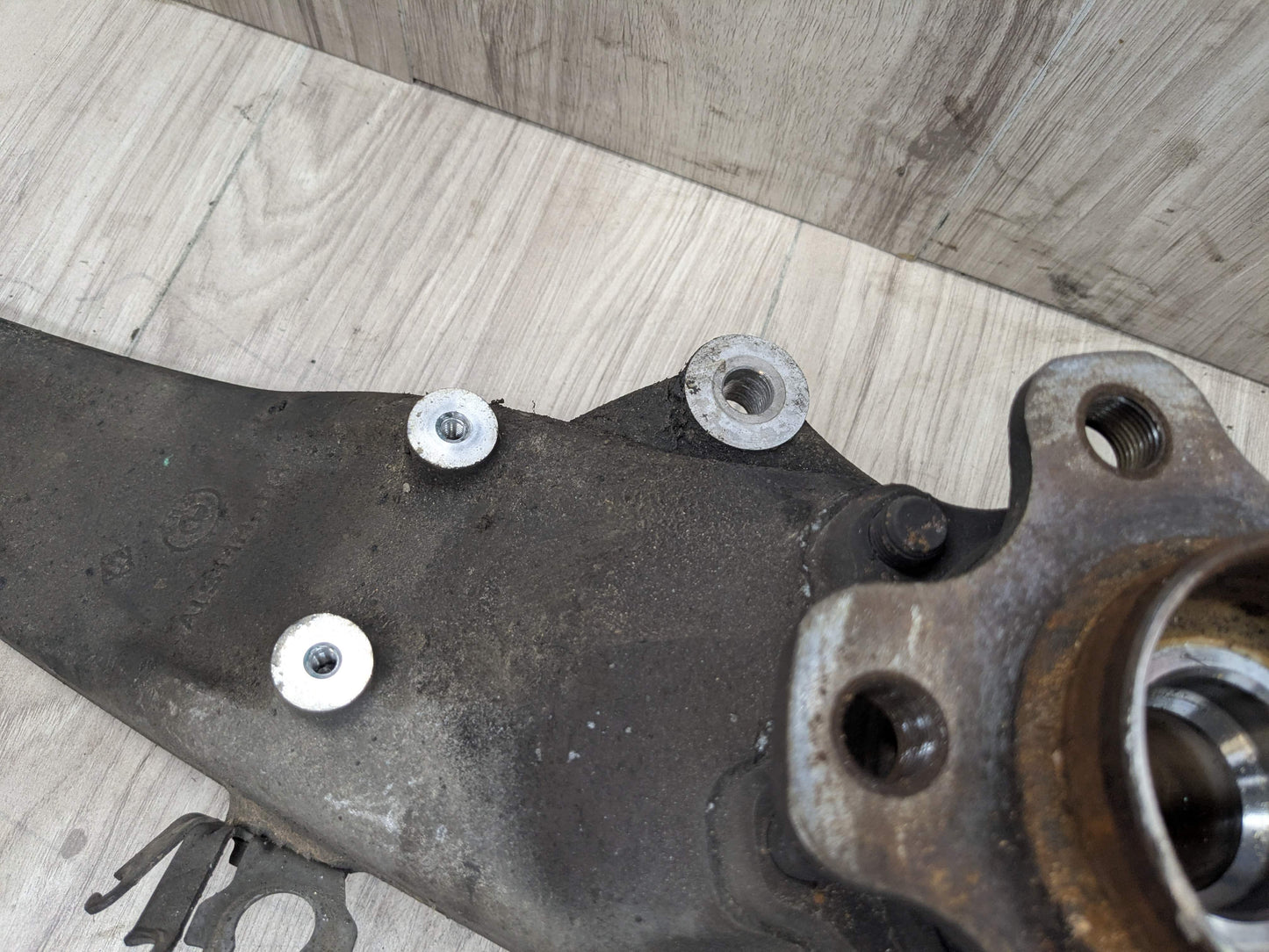 OEM BMW G30 530 540 M550 AWD Front Left Driver Hub Spindle Knuckle Wheel Bearing