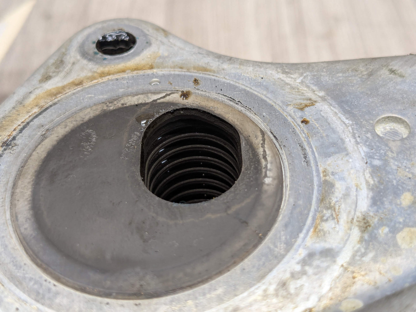 16-24 OEM BMW G05 G11 G12 G30 N63 Auto Transmission Oil Cooler Heat Exchanger