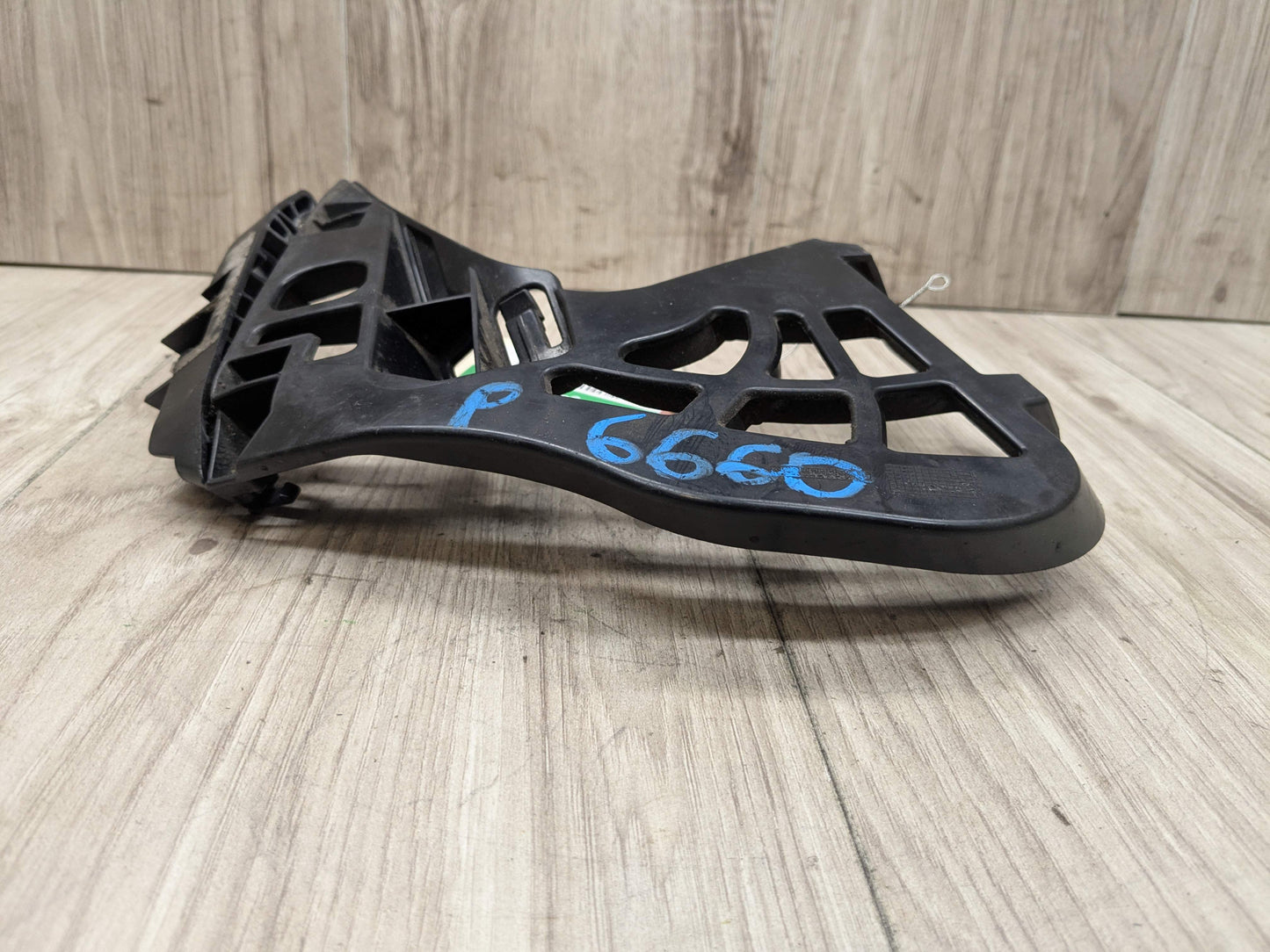 17-23 OEM BMW G30 530 540 Front Bumper Left Driver Side Bracket Support