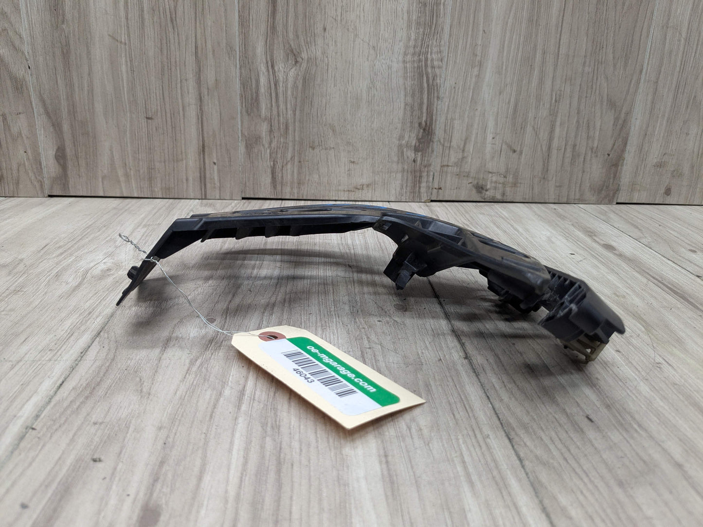 17-23 OEM BMW G30 530 540 Front Bumper Left Driver Side Bracket Support