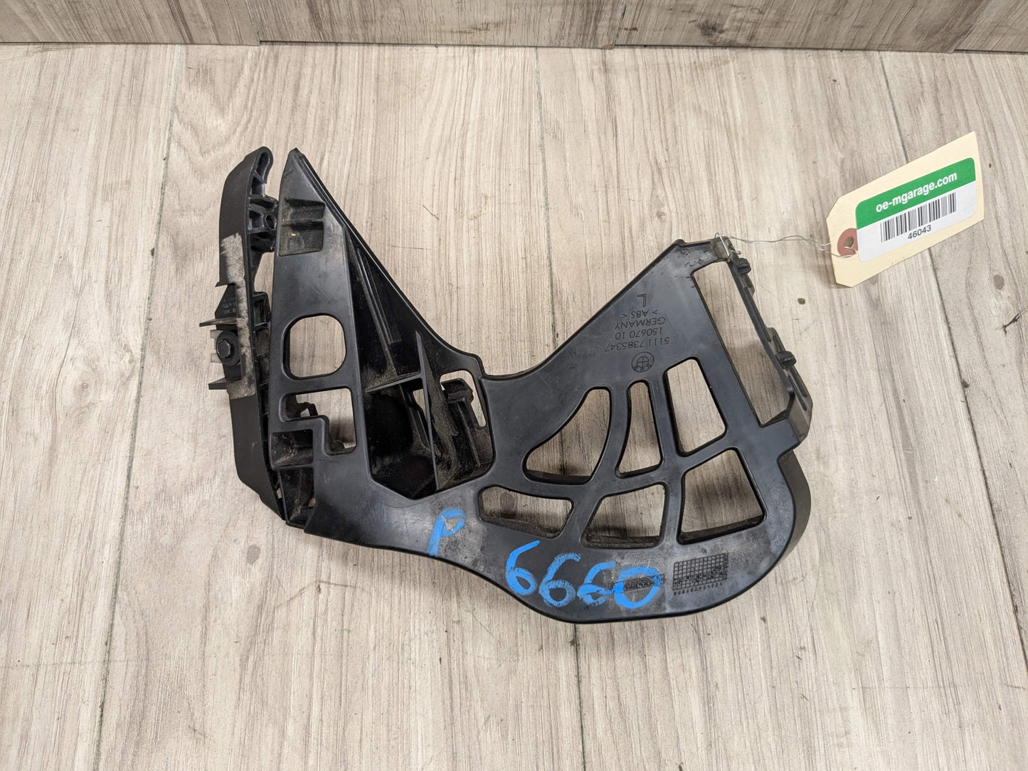 17-23 OEM BMW G30 530 540 Front Bumper Left Driver Side Bracket Support