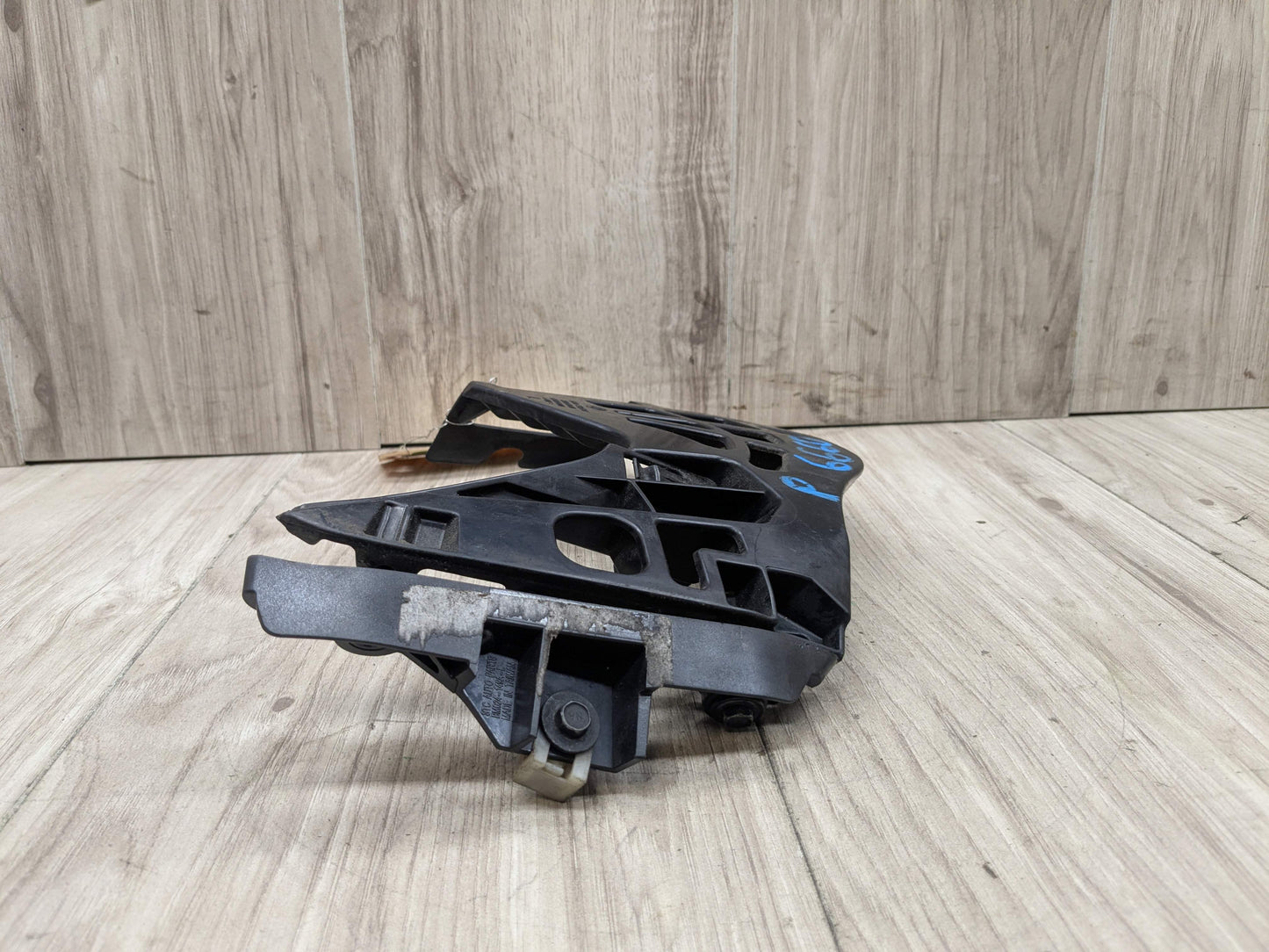 17-23 OEM BMW G30 530 540 Front Bumper Left Driver Side Bracket Support