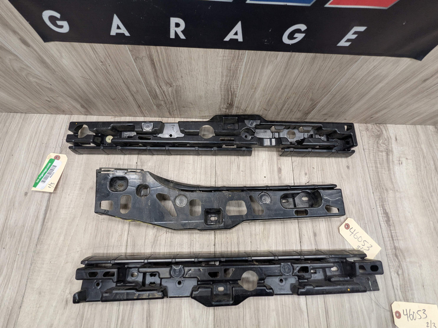 17-23 OEM BMW G30 F90 M5 Right Passenger Side Skirt Rocker Panel Bracket SET