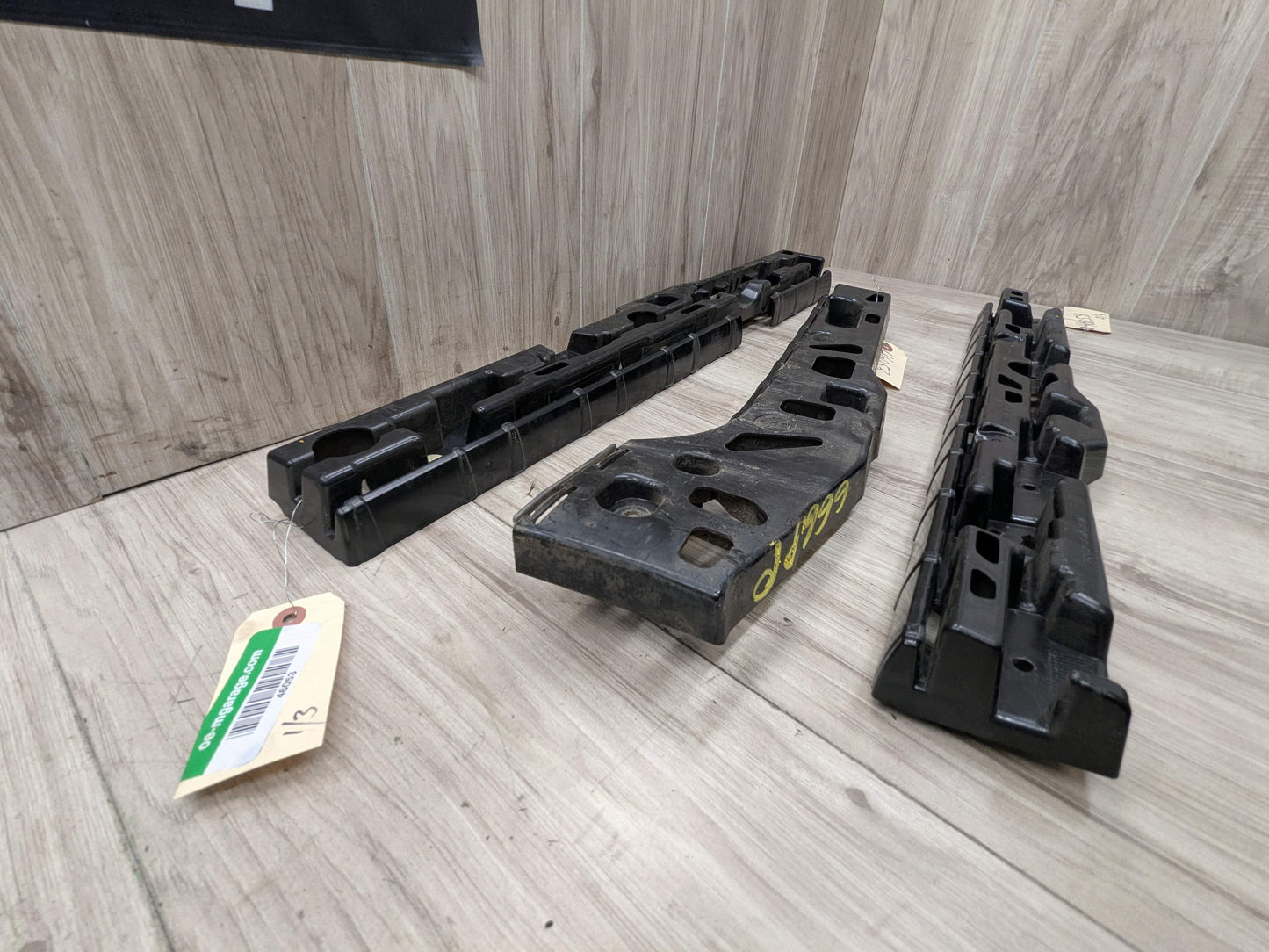 17-23 OEM BMW G30 F90 M5 Right Passenger Side Skirt Rocker Panel Bracket SET