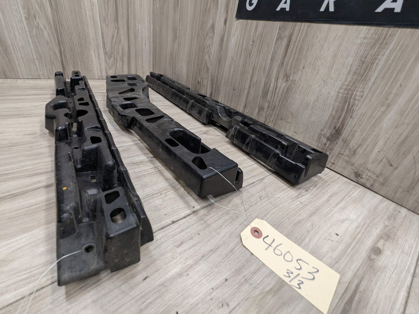 17-23 OEM BMW G30 F90 M5 Right Passenger Side Skirt Rocker Panel Bracket SET