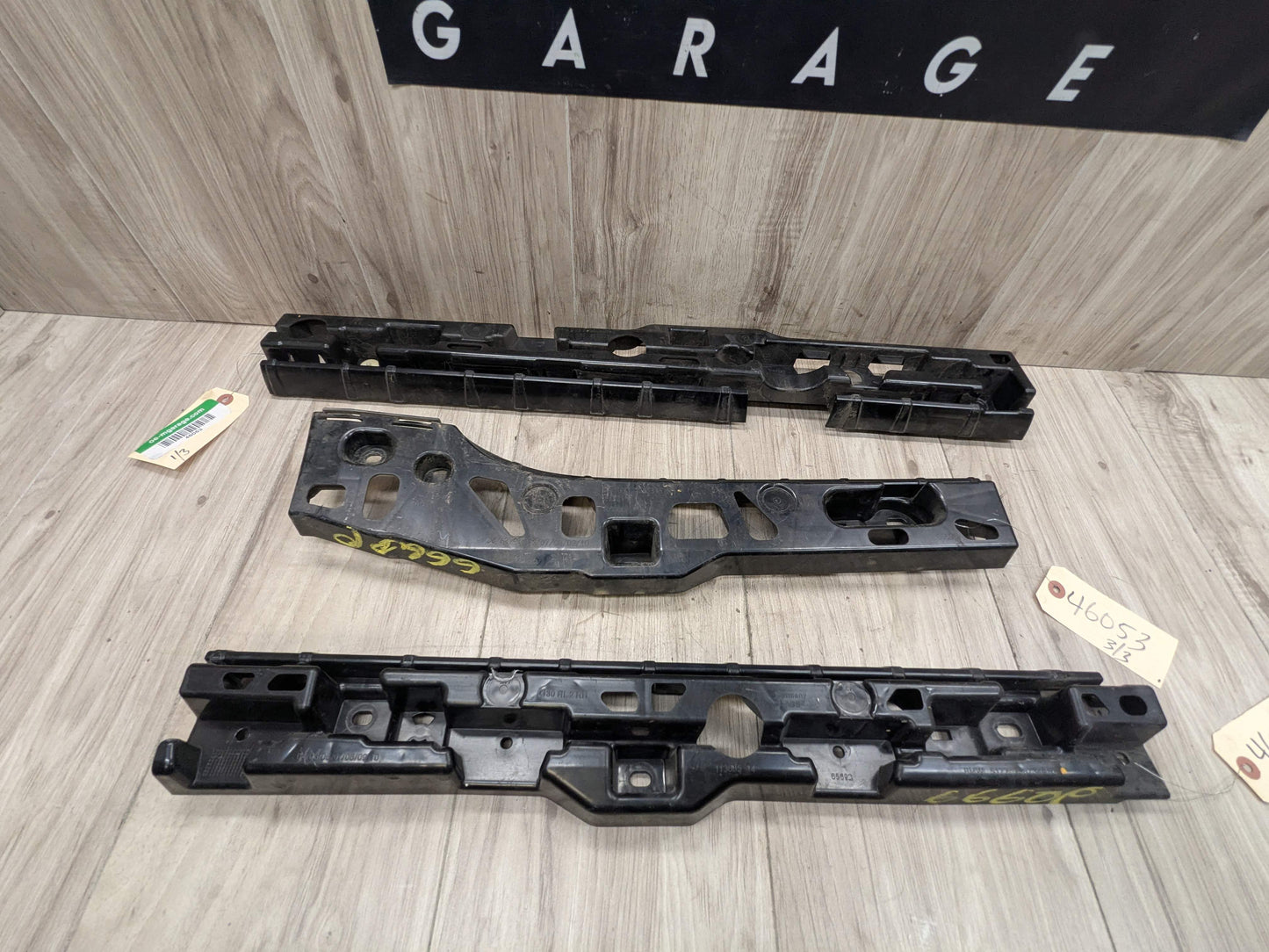 17-23 OEM BMW G30 F90 M5 Right Passenger Side Skirt Rocker Panel Bracket SET