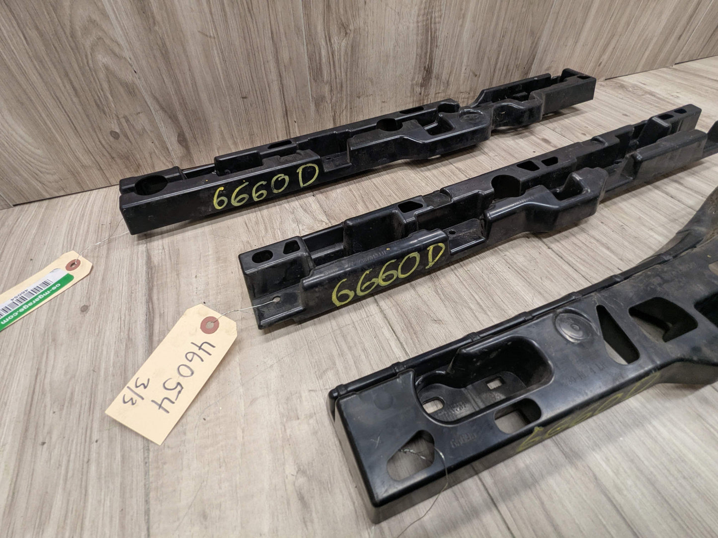 17-23 OEM BMW G30 F90 M5 Left Driver Side Skirt Rocker Panel Bracket SET