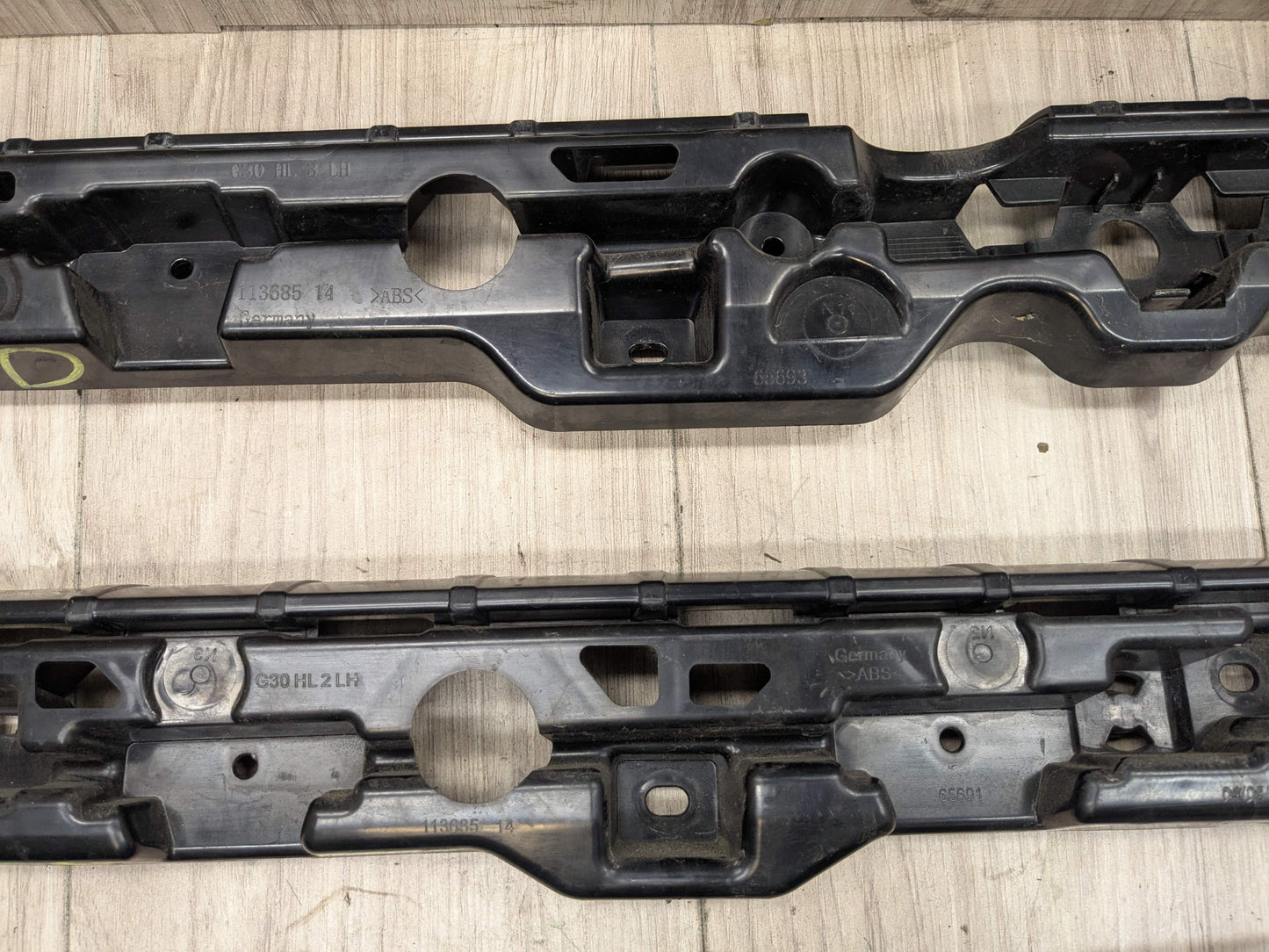 17-23 OEM BMW G30 F90 M5 Left Driver Side Skirt Rocker Panel Bracket SET