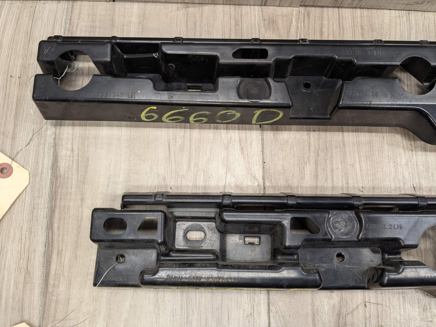 17-23 OEM BMW G30 F90 M5 Left Driver Side Skirt Rocker Panel Bracket SET